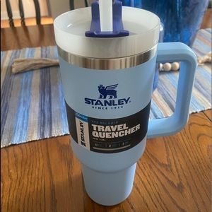 New-Stanley 40oz Travel Quencher Tumbler